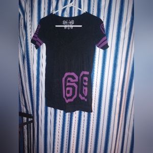 Women's No boundaries size medium cotton short sleeve t shirt